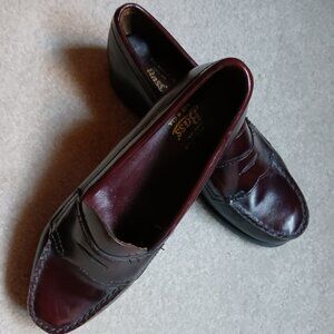 GH Bass Leather Size 6 loafers